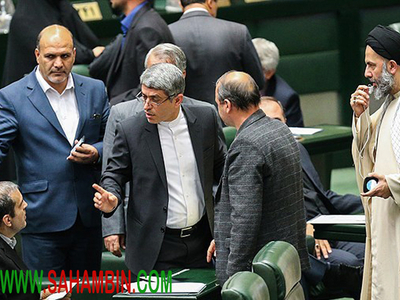 حمله تند وزیر صنعت به وزیر اقتصاد 